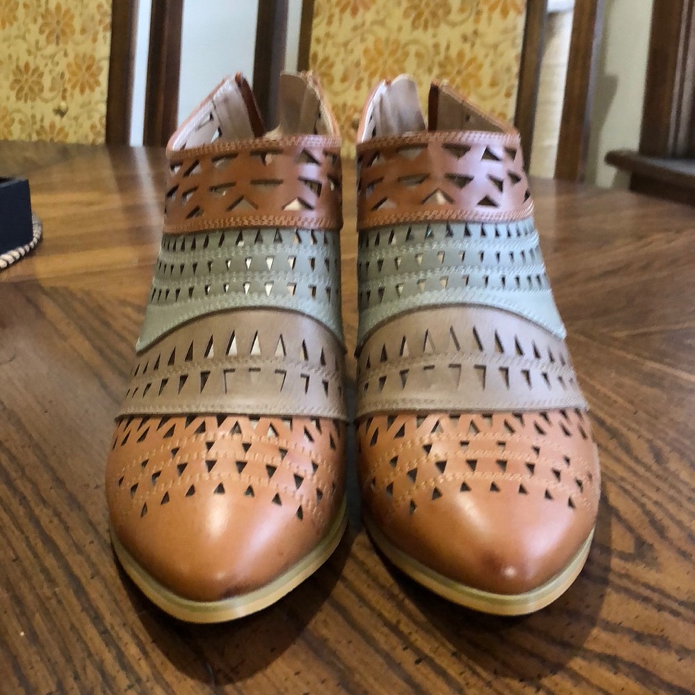 NYLA fall shoes size 9